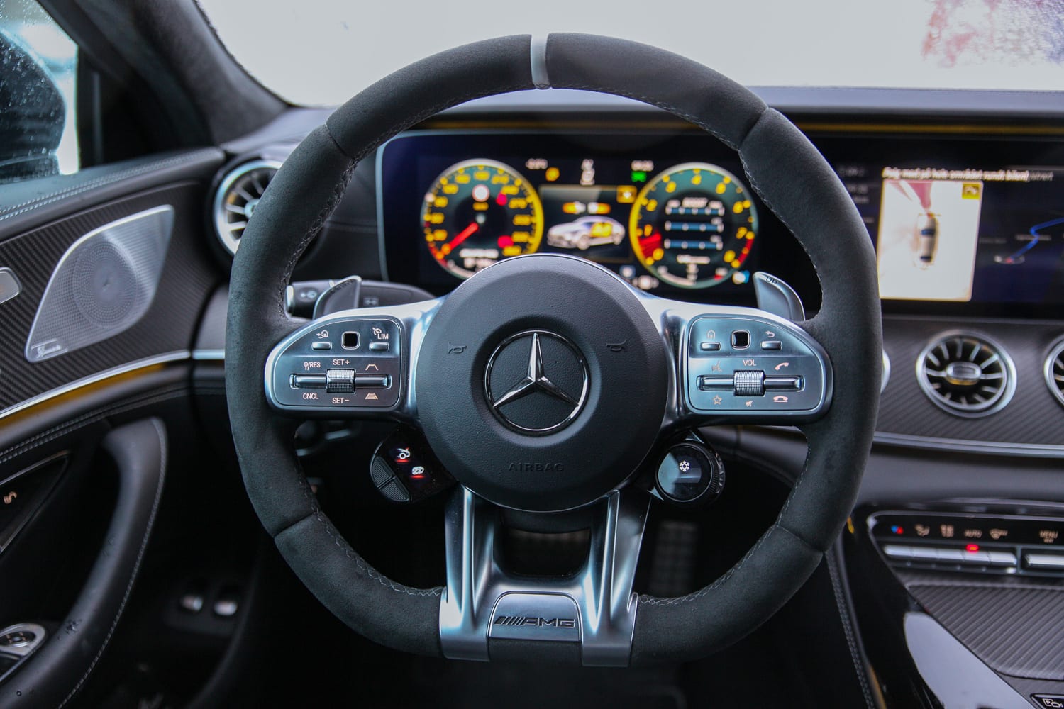 Mercedes-Benz-AMG-GT-63s-Jonas-foerermiljoe-ratt - Nybiltester